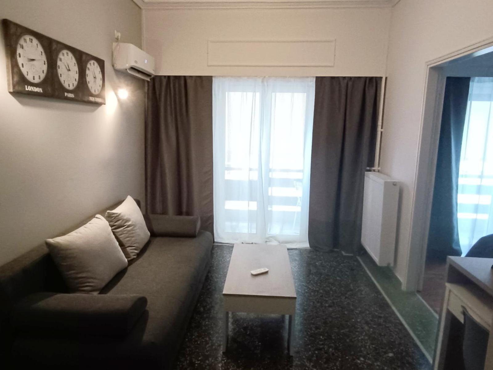 Thissio Hideaway Suite เอเธนส์ ภายนอก รูปภาพ